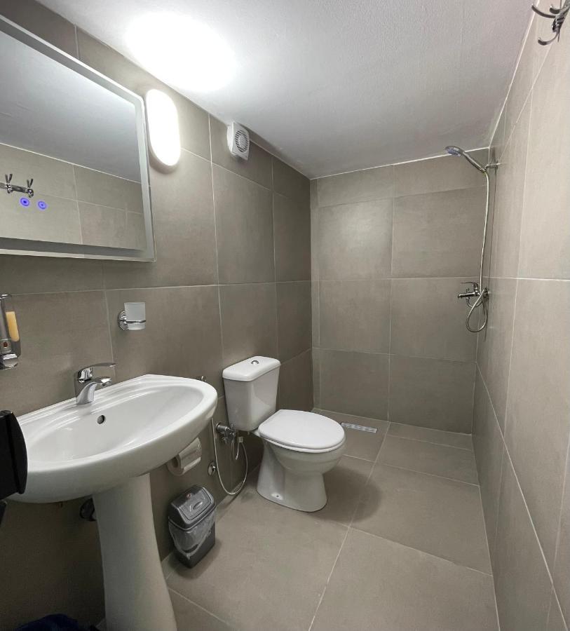 D&E Apartaments Tiranë Eksteriør bilde